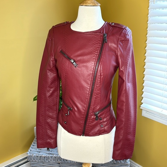 GUESS Red Snake Skin Vegan Leather Jacket - Picture 1 of 7